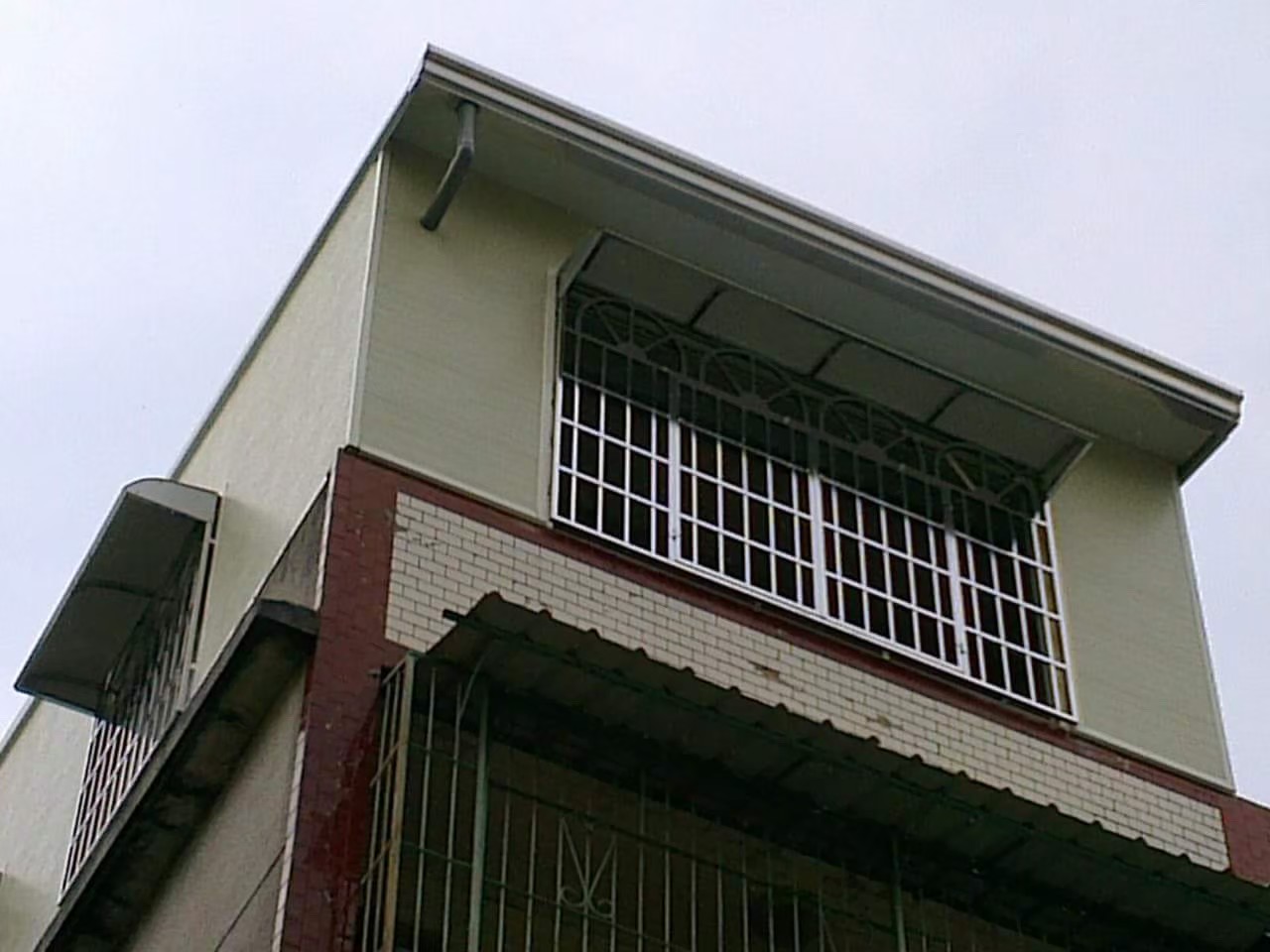 高雄鹽埕區鐵厝