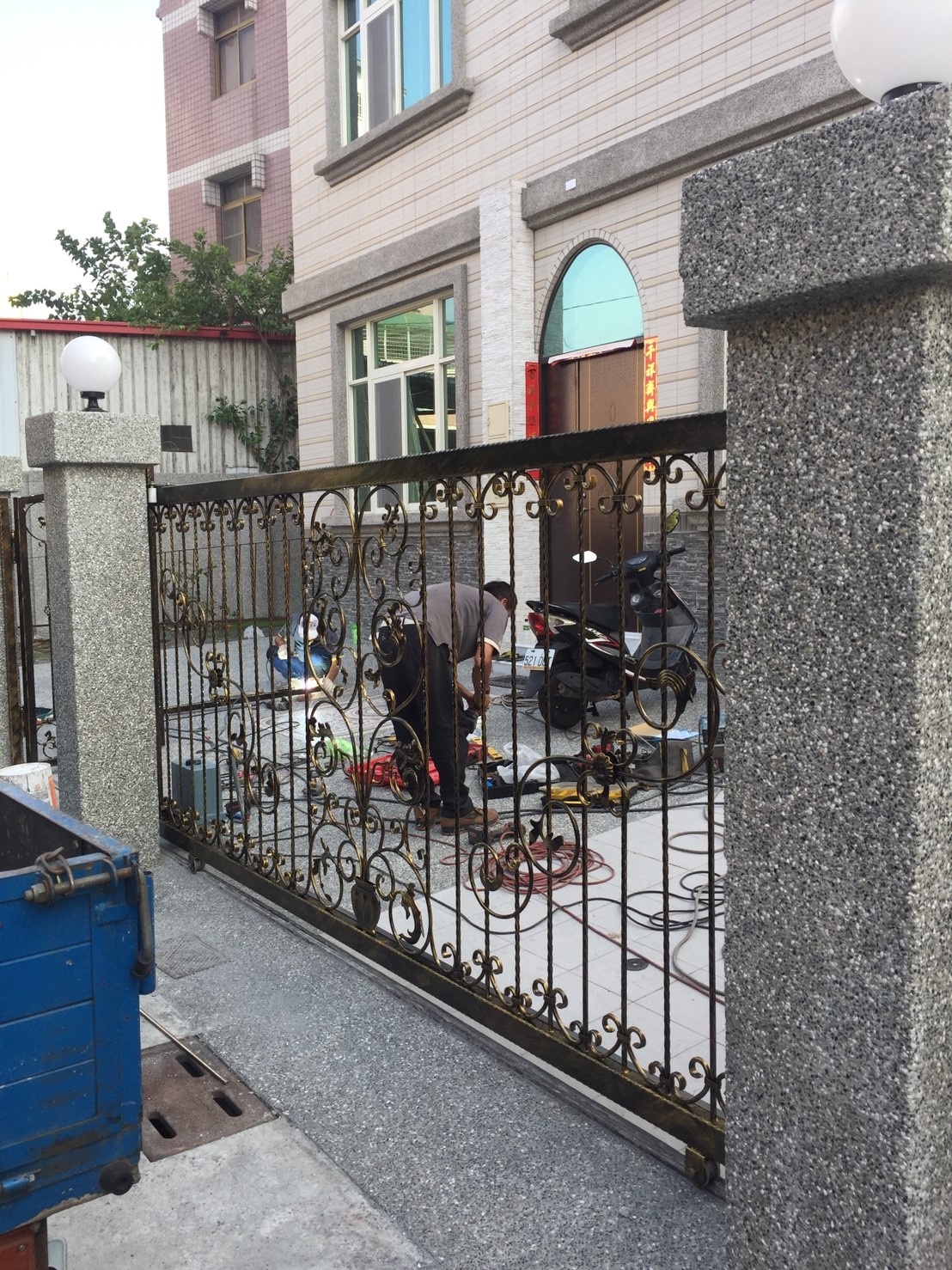 高雄三民區鍛造門窗