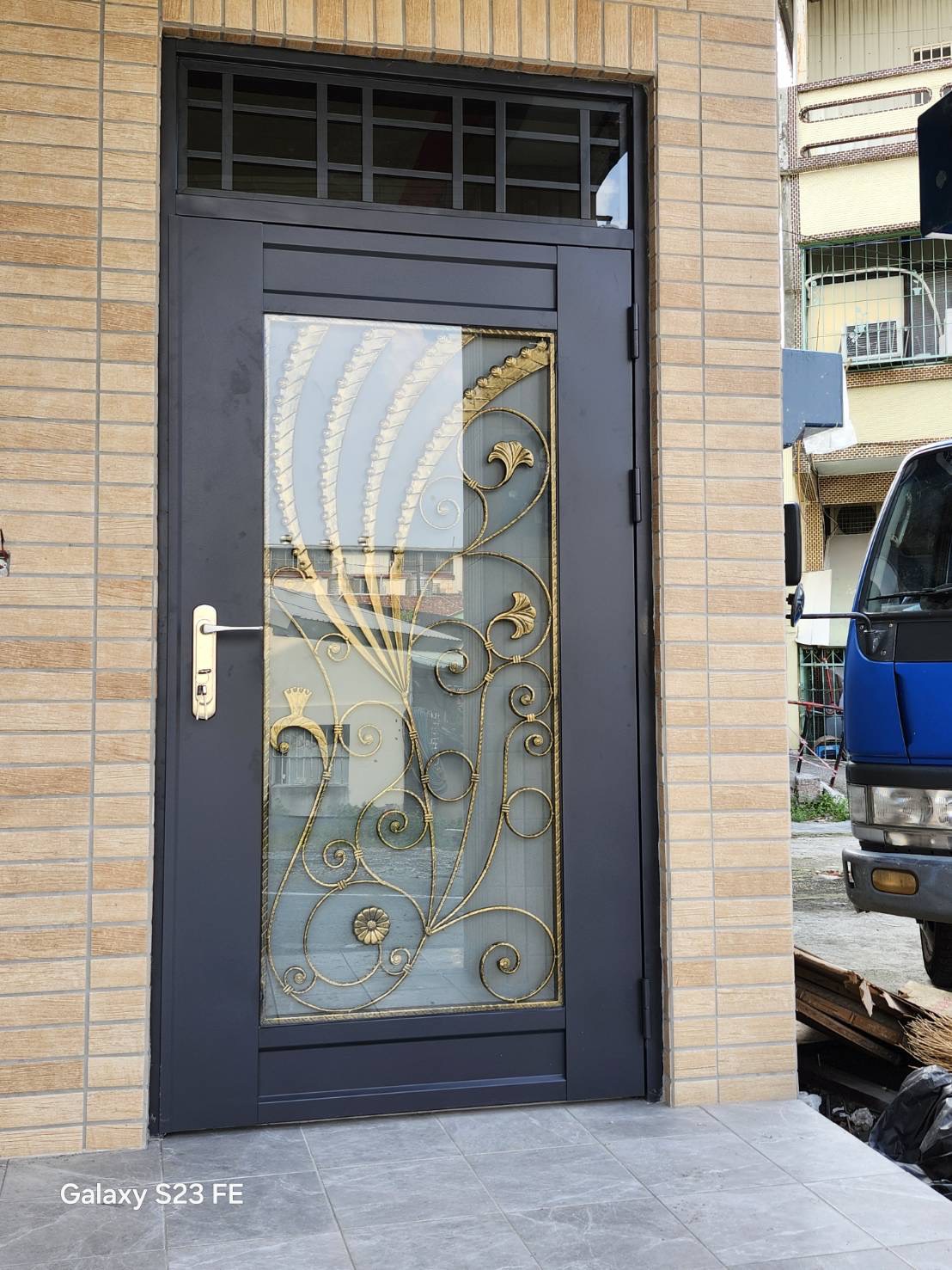 高雄鼓山區玄關門